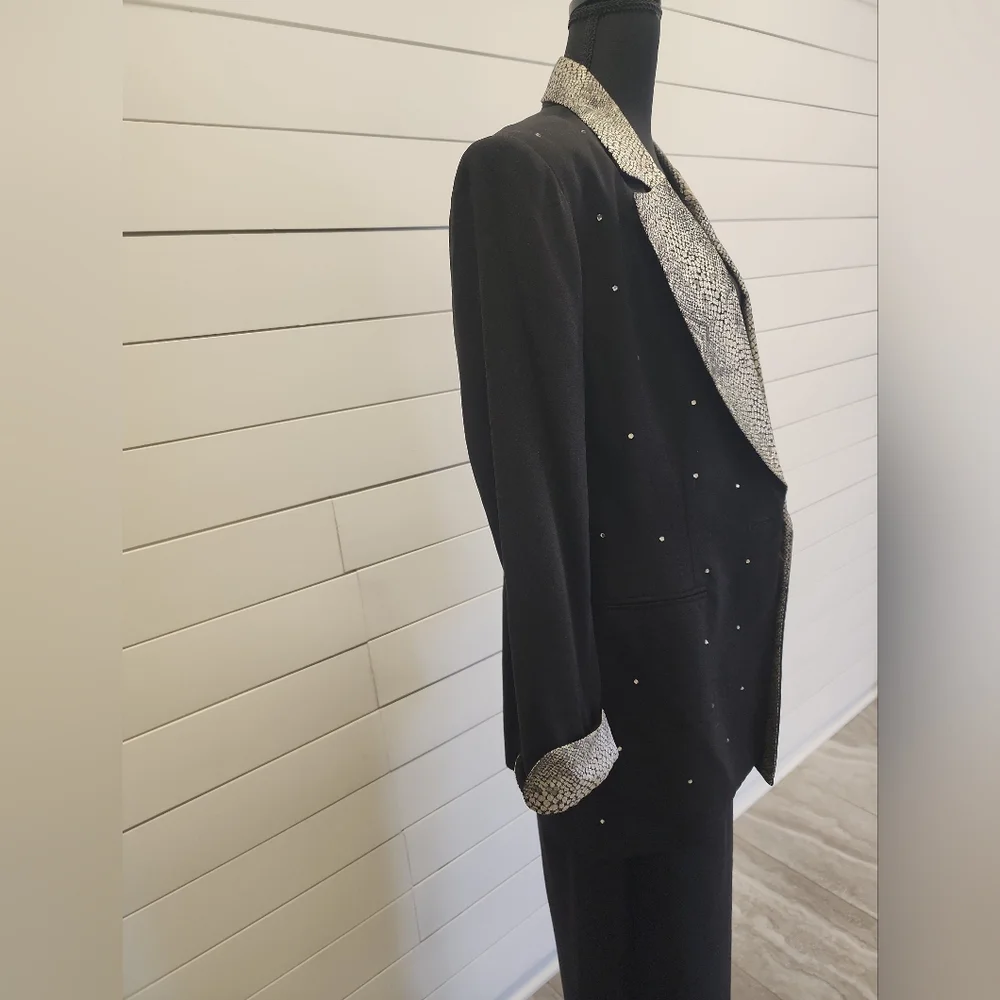 Sophisticated Black and Silver Long Sleeve Dress - Picture 6 of 9